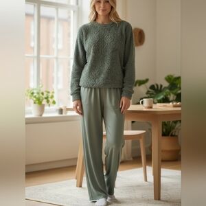 Cozy Textured Green Two Piece Lounger